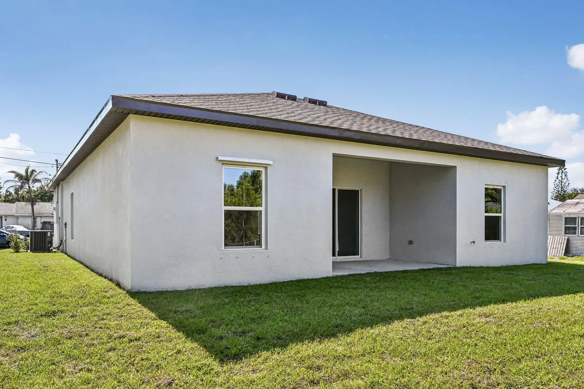 Boca_R_00-3 at 6010 Hickory Drive, Fort Pierce