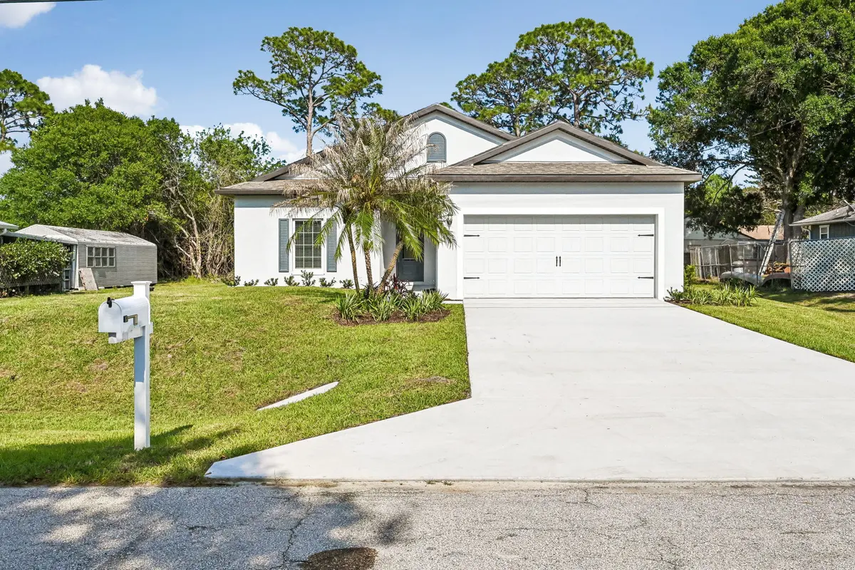 Boca_R_00-31 at 6010 Hickory Drive, Fort Pierce