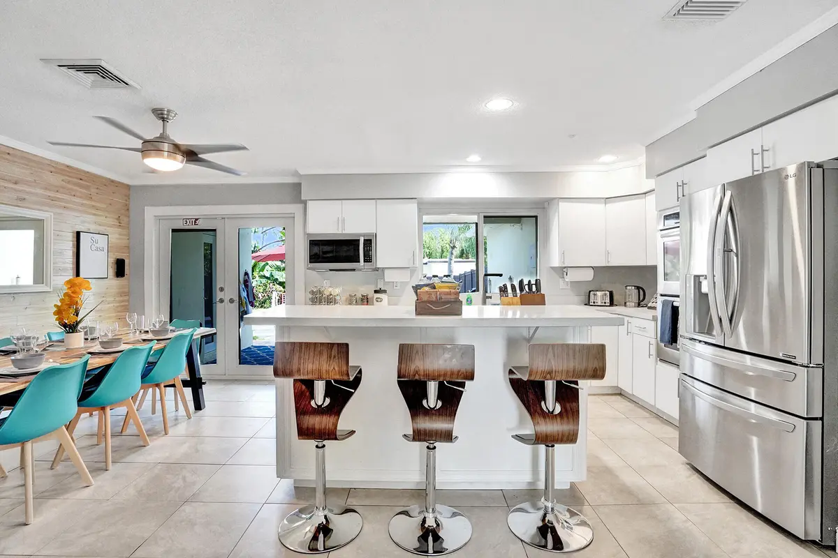 5DFAA2D7-7E02-4A02-AEDC-1F144263A5E7 at 1516 Scott Street, Hollywood