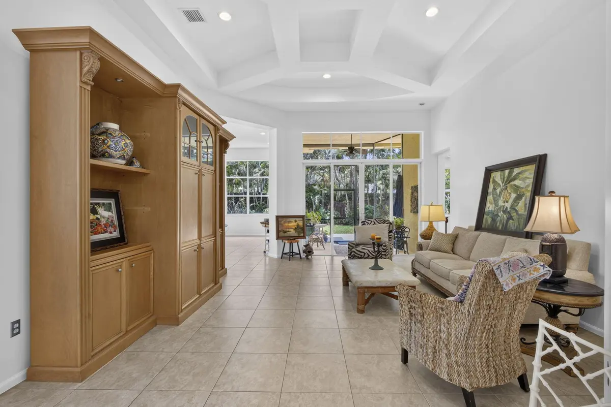 12-web-or-mls-BS1A2152 at 9489 Worswick Court, Wellington