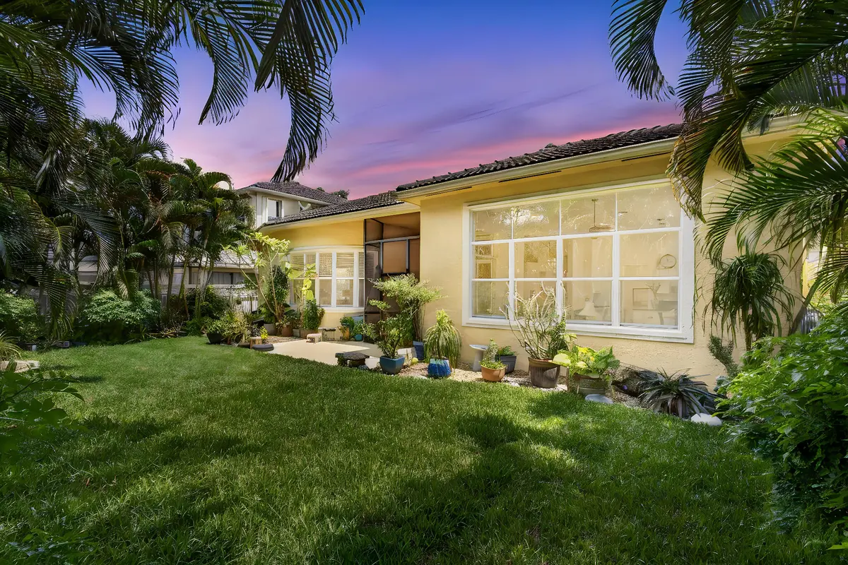 74-web-or-mls-BS1A2379 day to dusk at 9489 Worswick Court, Wellington