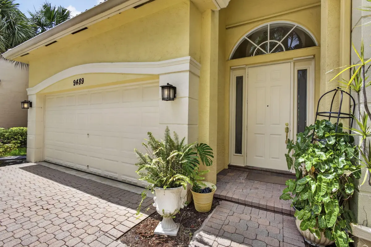 6-web-or-mls-BS1A2397 at 9489 Worswick Court, Wellington