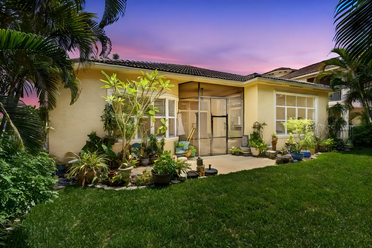 73-web-or-mls-BS1A2375 day to dusk at 9489 Worswick Court, Wellington