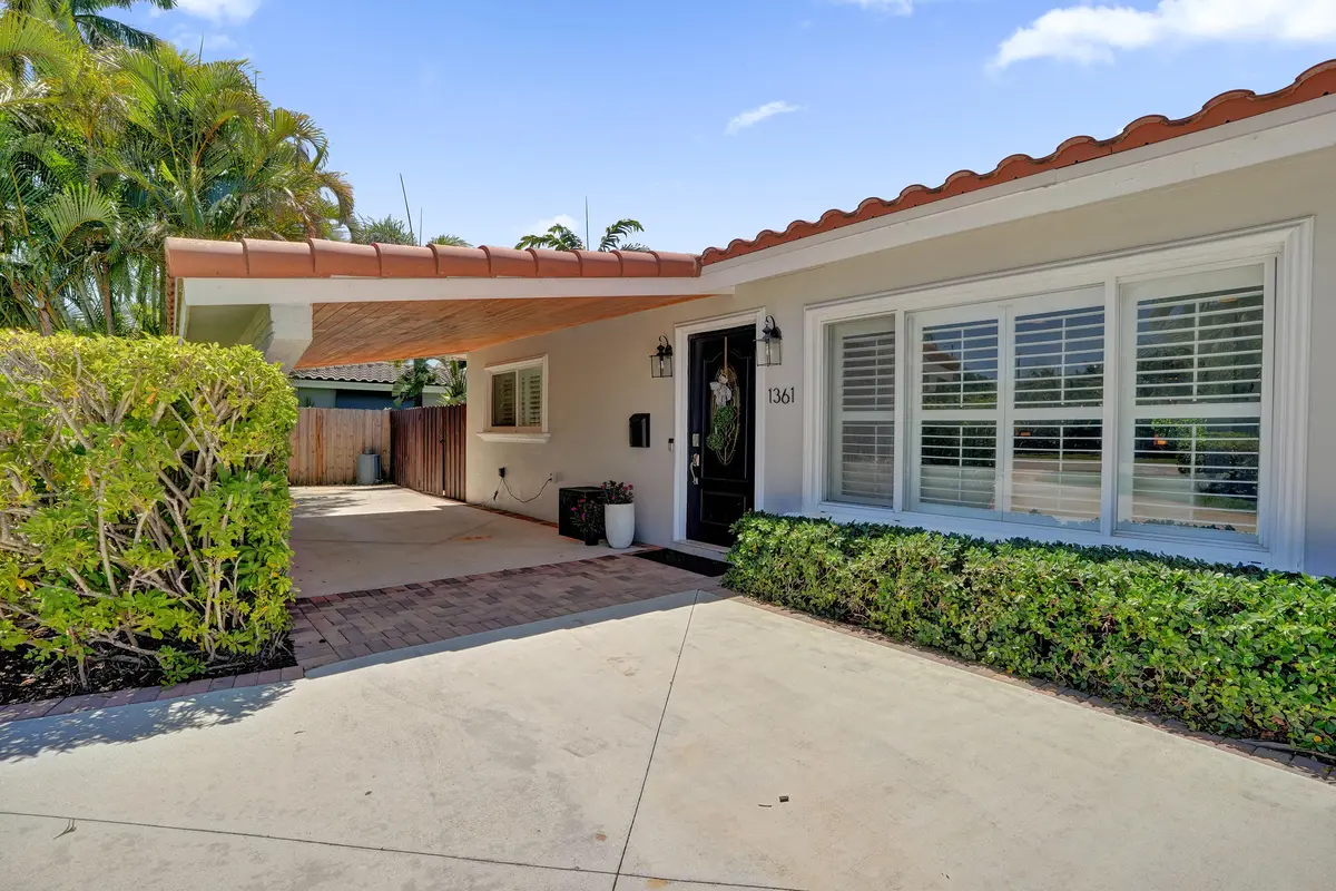 DSC07070 at 1361 NE 46th Street, Oakland Park