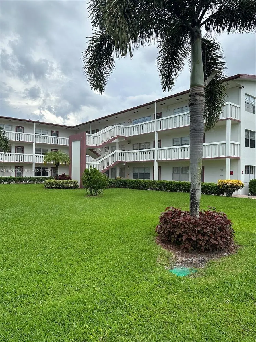 Image at 599 Fanshaw O, Boca Raton