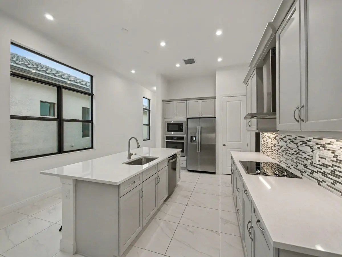 Kitchen at 176 SE Via Sangro, Port St. Lucie