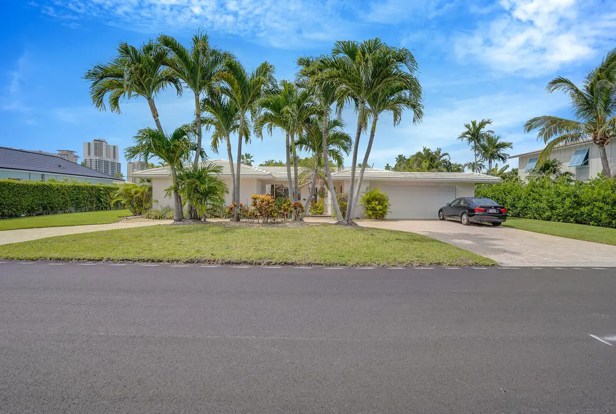 1211 Bimini front at 1211 Bimini Lane, Riviera Beach