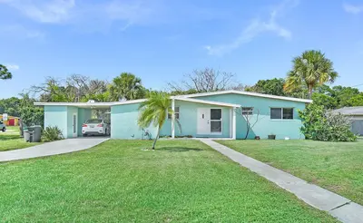 201 NE Prima Vista Boulevard, Port St. Lucie – sold