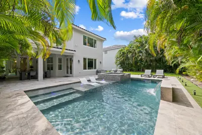 10560 Walnut Valley Drive, Boynton Beach – Single Family Residence for sale