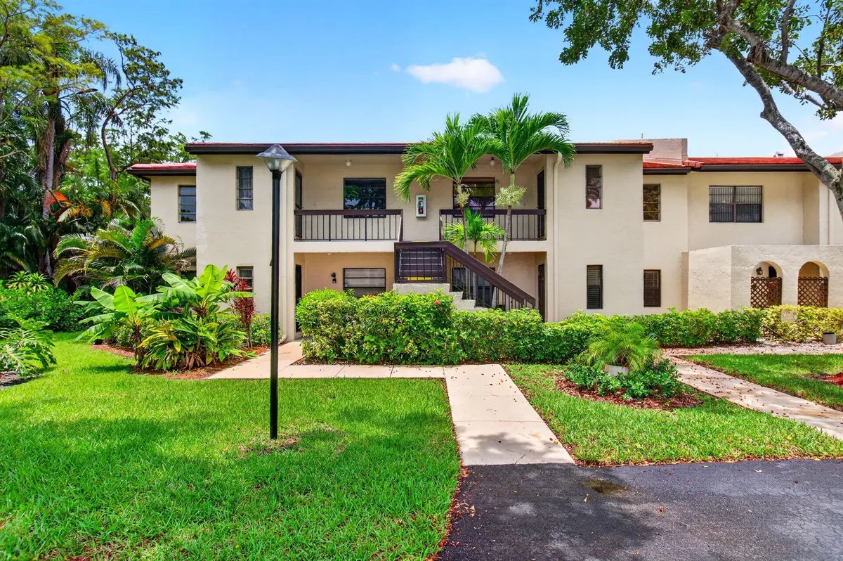 2-web-or-mls-DSC_8416 at 8460 Casa Del Lago 25B, Boca Raton