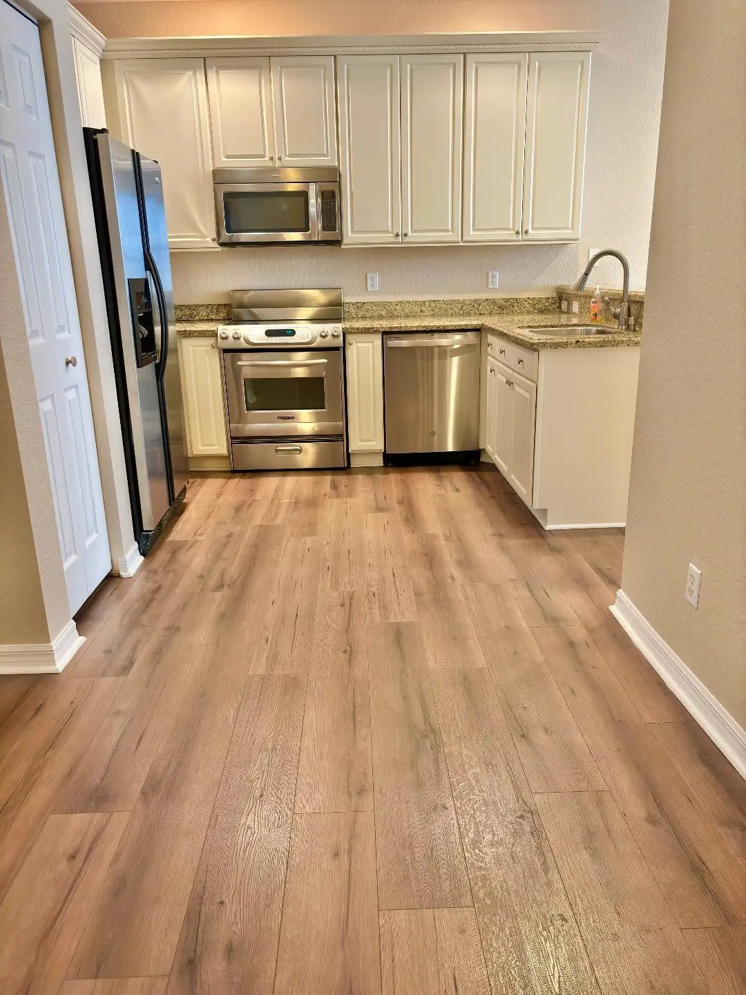 kitchen at 114 Locustberry Lane 105, Jupiter