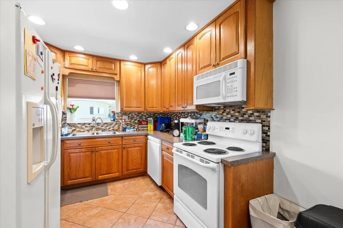 08-424A1198 at 2621 Barkley Drive A, West Palm Beach