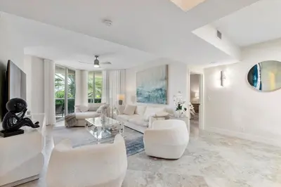 3100 N Ocean Boulevard 406, Fort Lauderdale – Condominium for rent