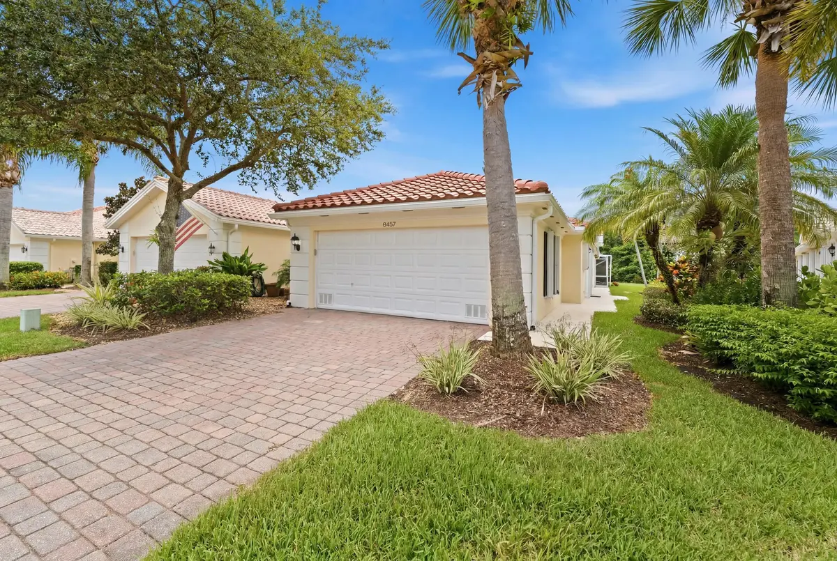 09 (1) at 8457 SE Retreat Drive, Hobe Sound