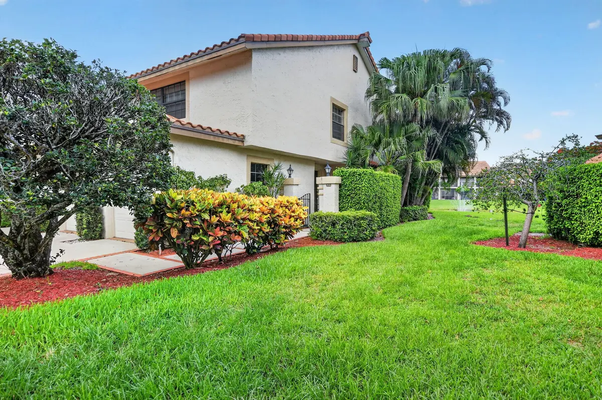 Front door side entry at 7913 La Mirada Drive, Boca Raton