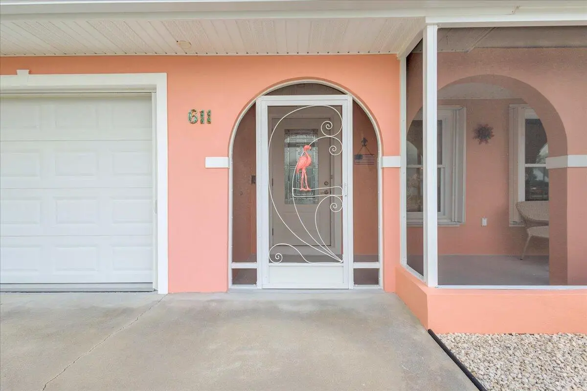 024-GG3A1621 at 611 SE Harborview Drive, Port St. Lucie