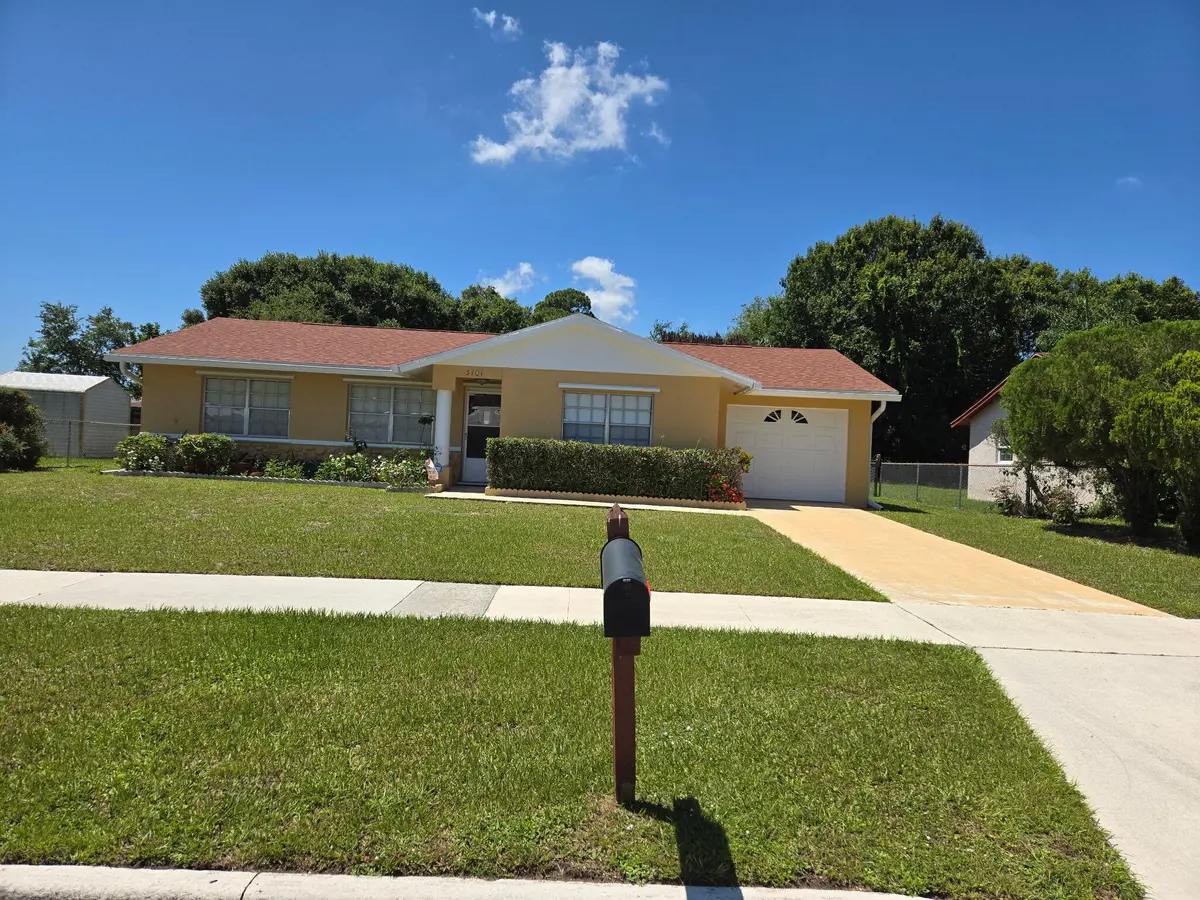 Front View at 3101 Hibiscus Avenue, Fort Pierce