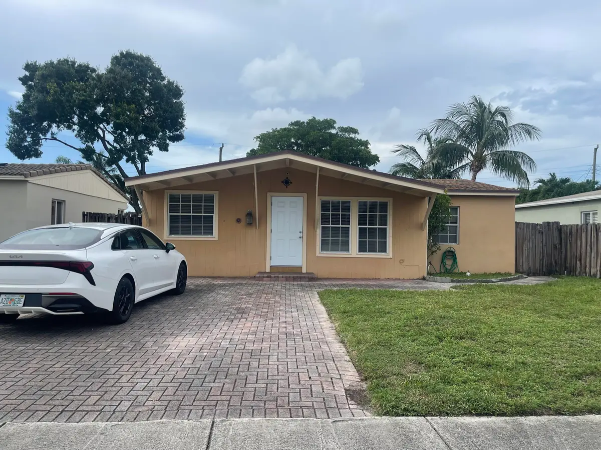 IMG_0123 at 341 NW 52nd, Oakland Park