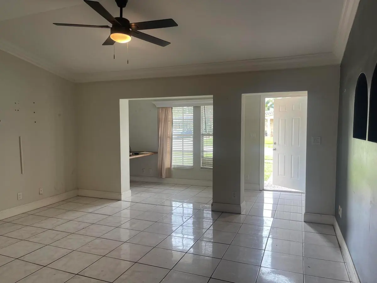 IMG_0125 at 341 NW 52nd, Oakland Park