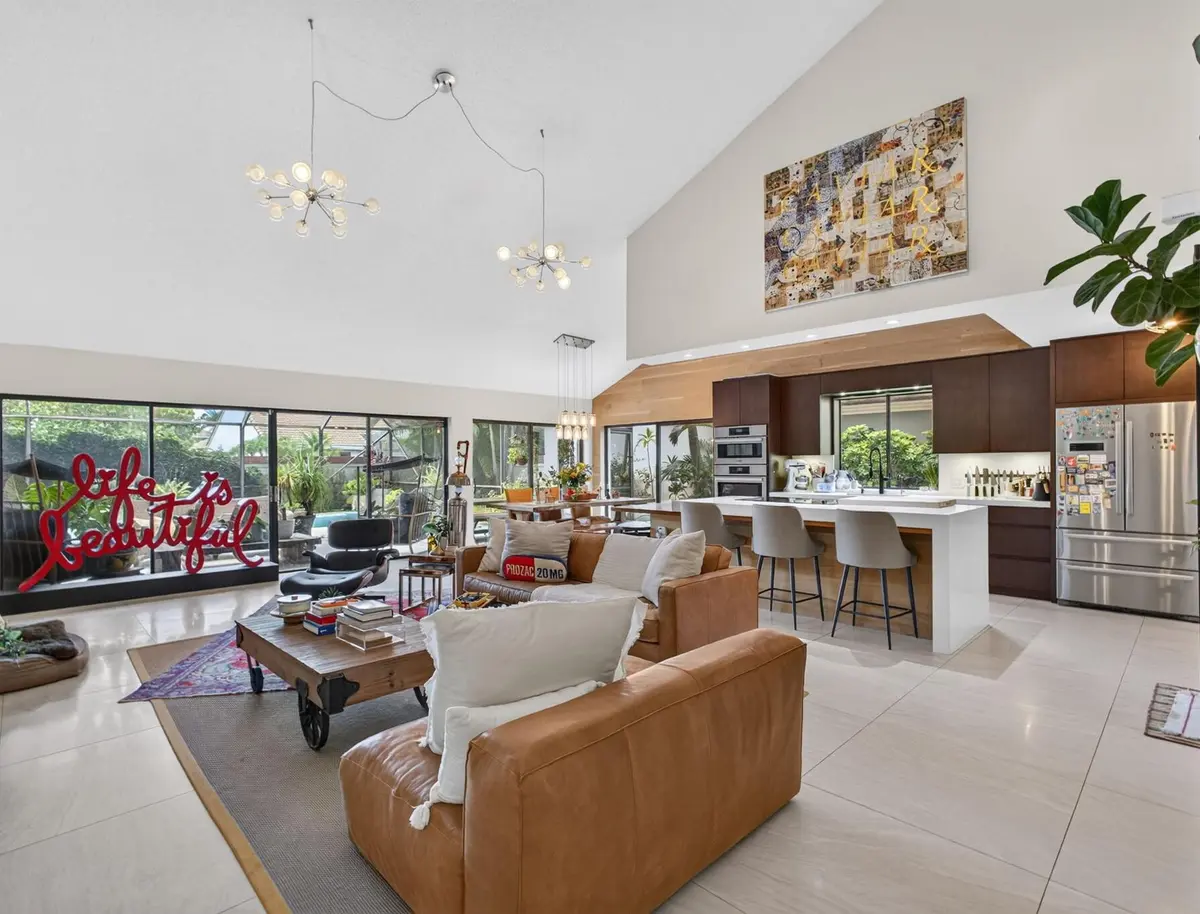 Soaring 18 ft. Ceiling at 2613 Mohawk Circle, West Palm Beach
