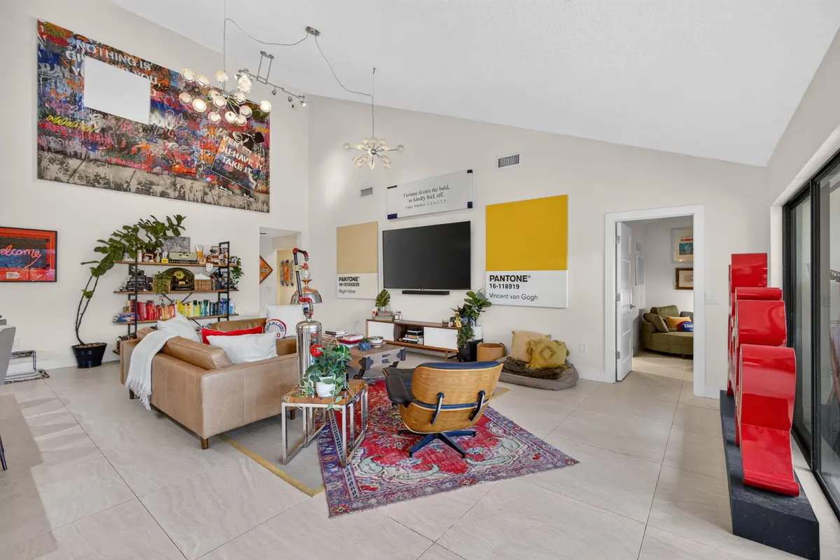 Copyright #63072917 at 2613 Mohawk Circle, West Palm Beach