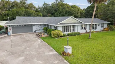 5803 Green Dolphin Street, Fort Pierce – sold