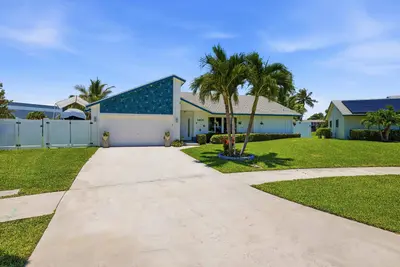 1401 SW 28th Terrace, Deerfield Beach – Single Family Residence for sale