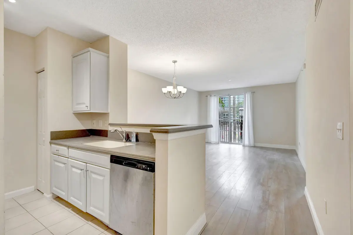 6-web-or-mls-5 (41) at 780 S Sapodilla Avenue 203, West Palm Beach