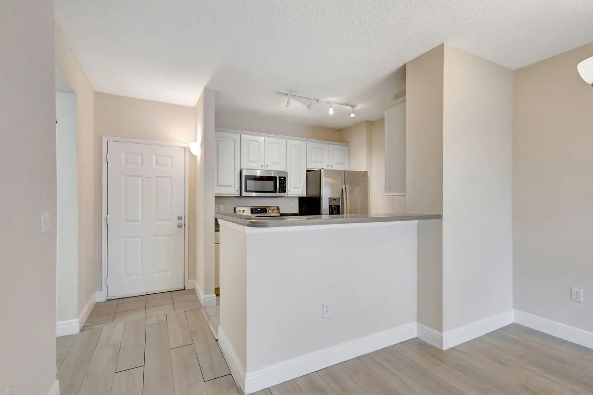 7-web-or-mls-5 (46) at 780 S Sapodilla Avenue 203, West Palm Beach