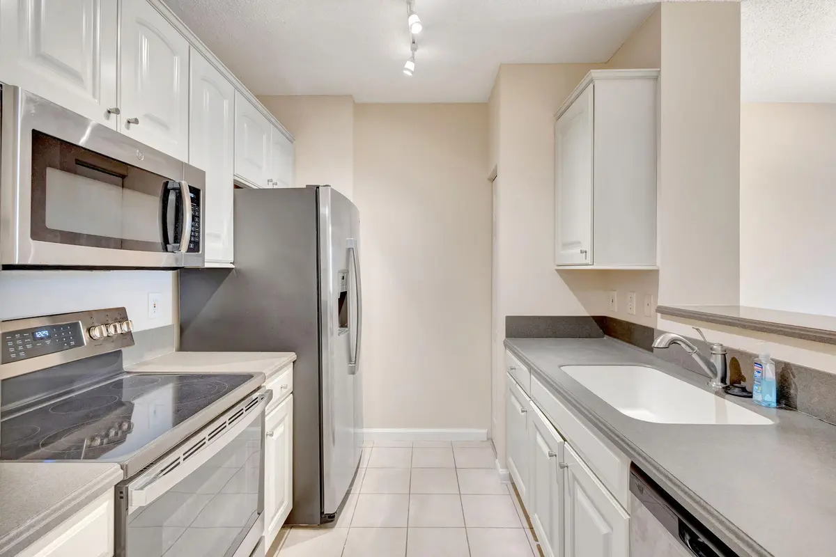 10-web-or-mls-5 (61) at 780 S Sapodilla Avenue 203, West Palm Beach