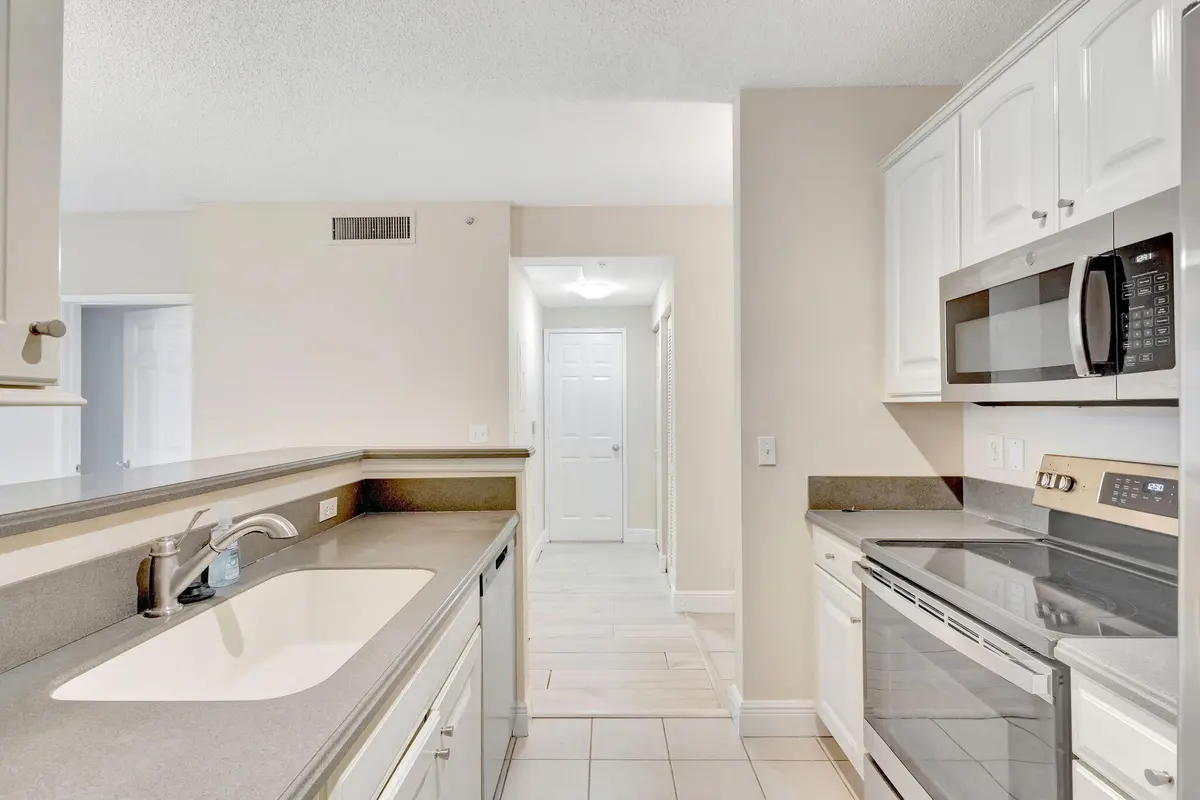 11-web-or-mls-5 (66) at 780 S Sapodilla Avenue 203, West Palm Beach