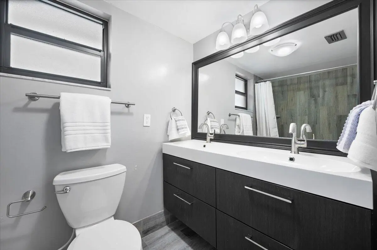 28-LUX9752 at 11863 Wimbledon Circle 524, Wellington