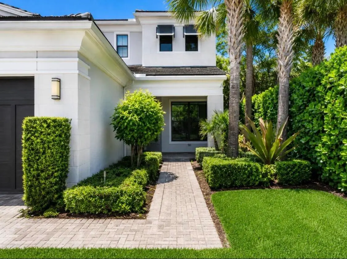 Walk way to the House at 5603 Delacroix Terrace, Palm Beach Gardens