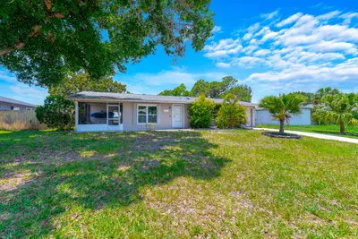 542 Saunders Street, Sebastian – Single Family Residence for sale