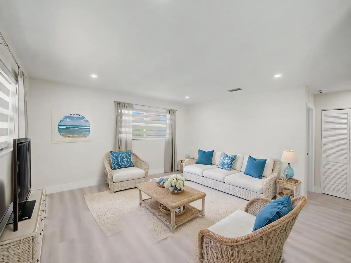 20-web-or-mls-002 virtually staged at 9298 Birmingham Drive, Palm Beach Gardens