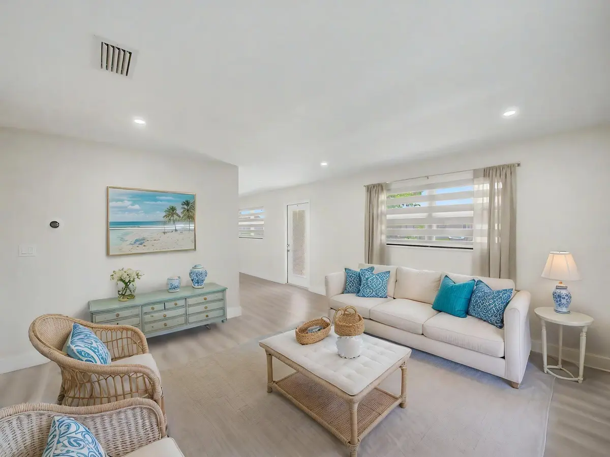 21-web-or-mls-022 virtually staged at 9298 Birmingham Drive, Palm Beach Gardens
