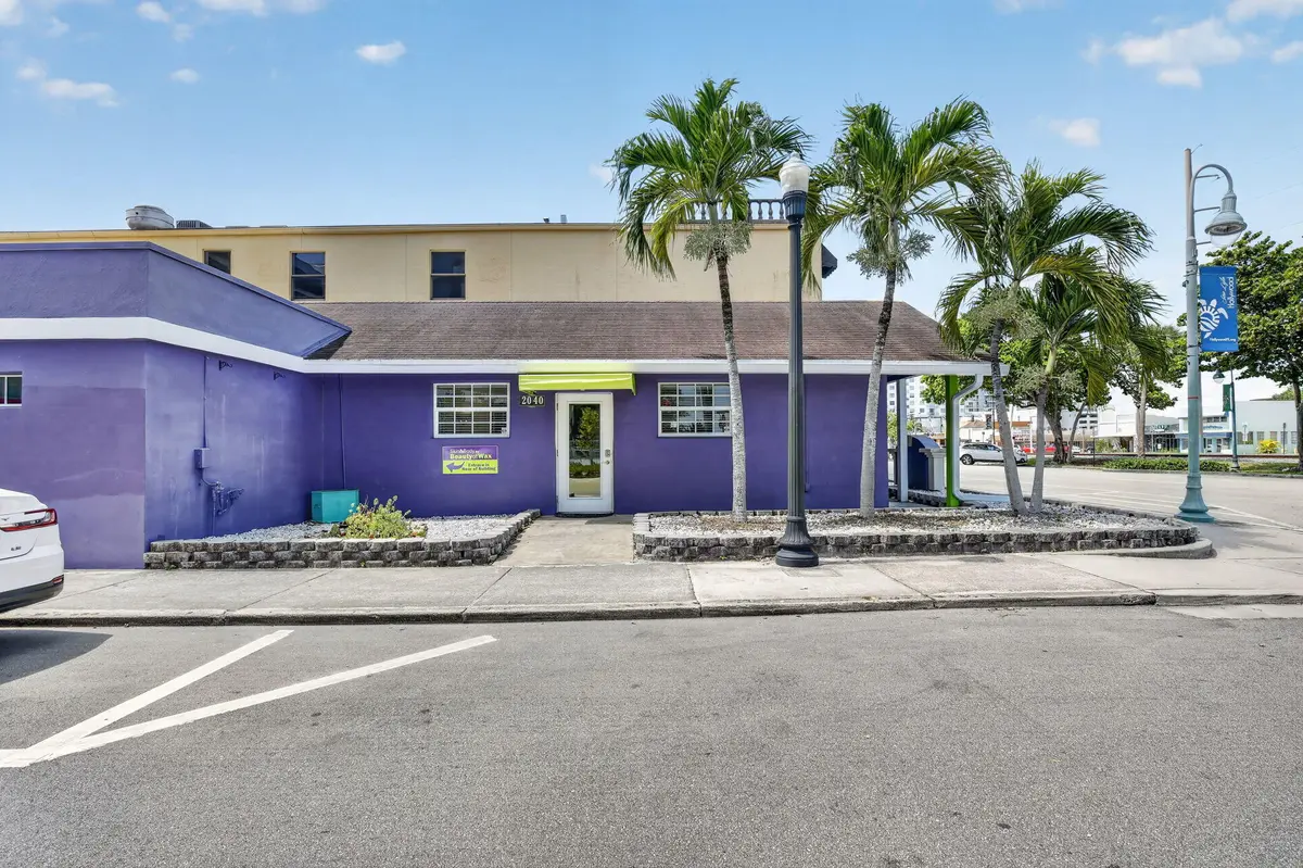 9-web-or-mls-_A7A3470 at 2040 Polk Street, Hollywood