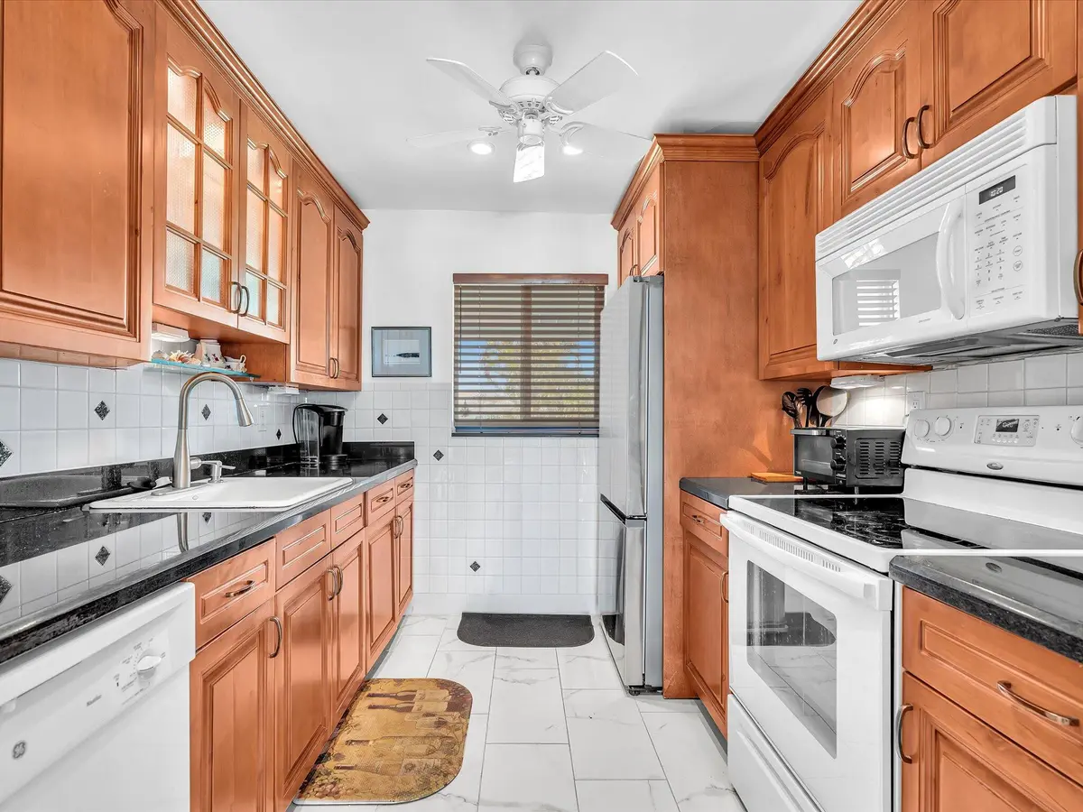 Updated Kitchen at 2017 SW GOLF Lane 109, Boynton Beach