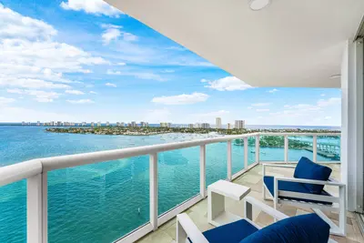 2650 Lake Shore Drive 2106, Riviera Beach – sold