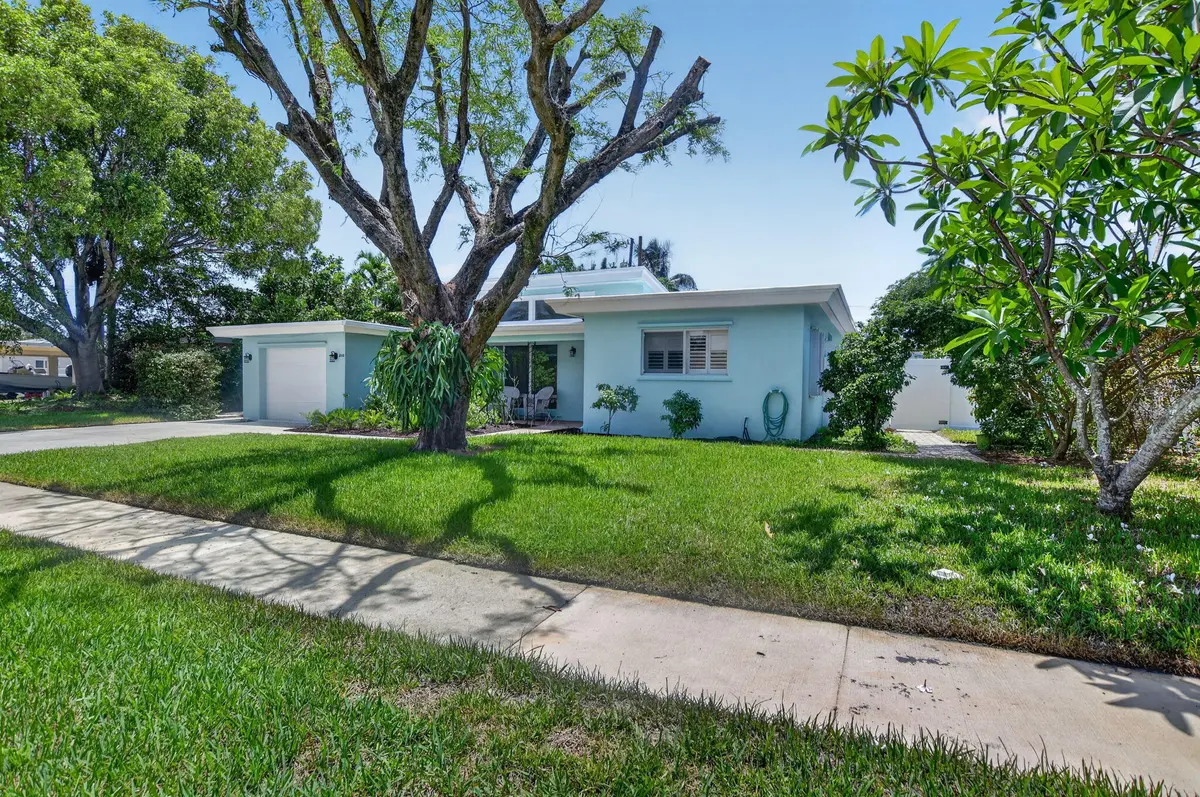 2-web-or-mls-DSC_8213 at 2110 NE 4th Avenue, Boca Raton