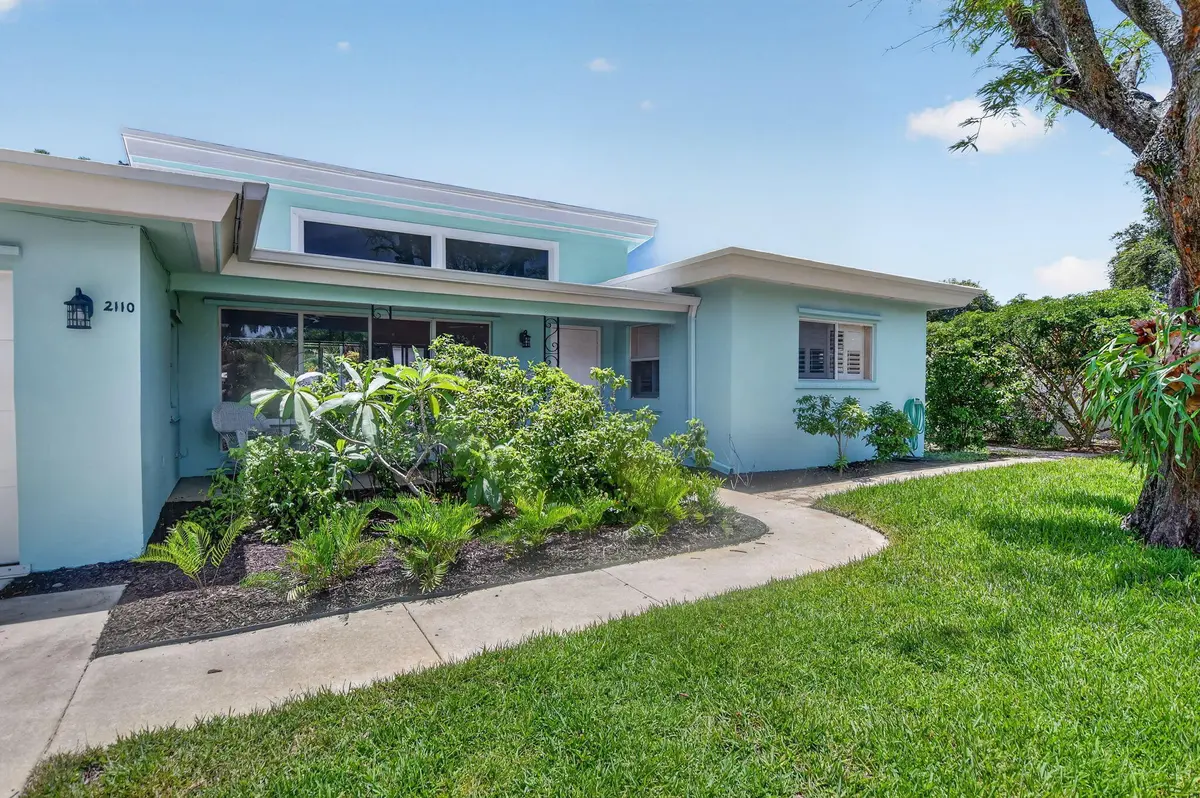 4-web-or-mls-DSC_8229 at 2110 NE 4th Avenue, Boca Raton