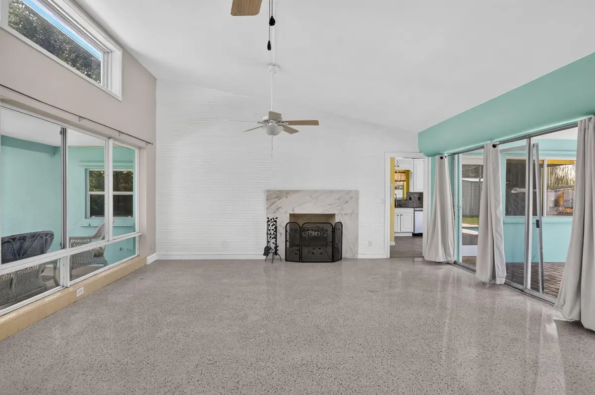 7-web-or-mls-DSC_8247 at 2110 NE 4th Avenue, Boca Raton