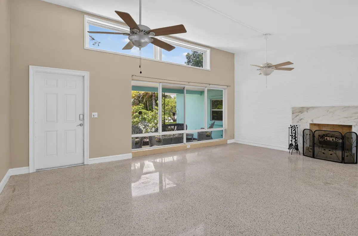 8-web-or-mls-DSC_8249 at 2110 NE 4th Avenue, Boca Raton