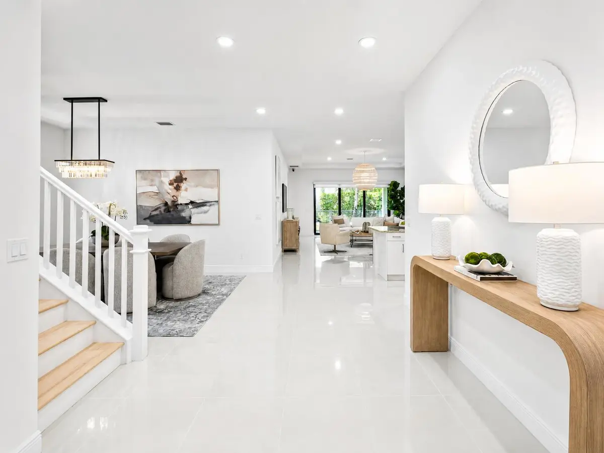 Minimalist Bright & Wide Entrance Foyer at 5603 Delacroix Terrace, Palm Beach Gardens
