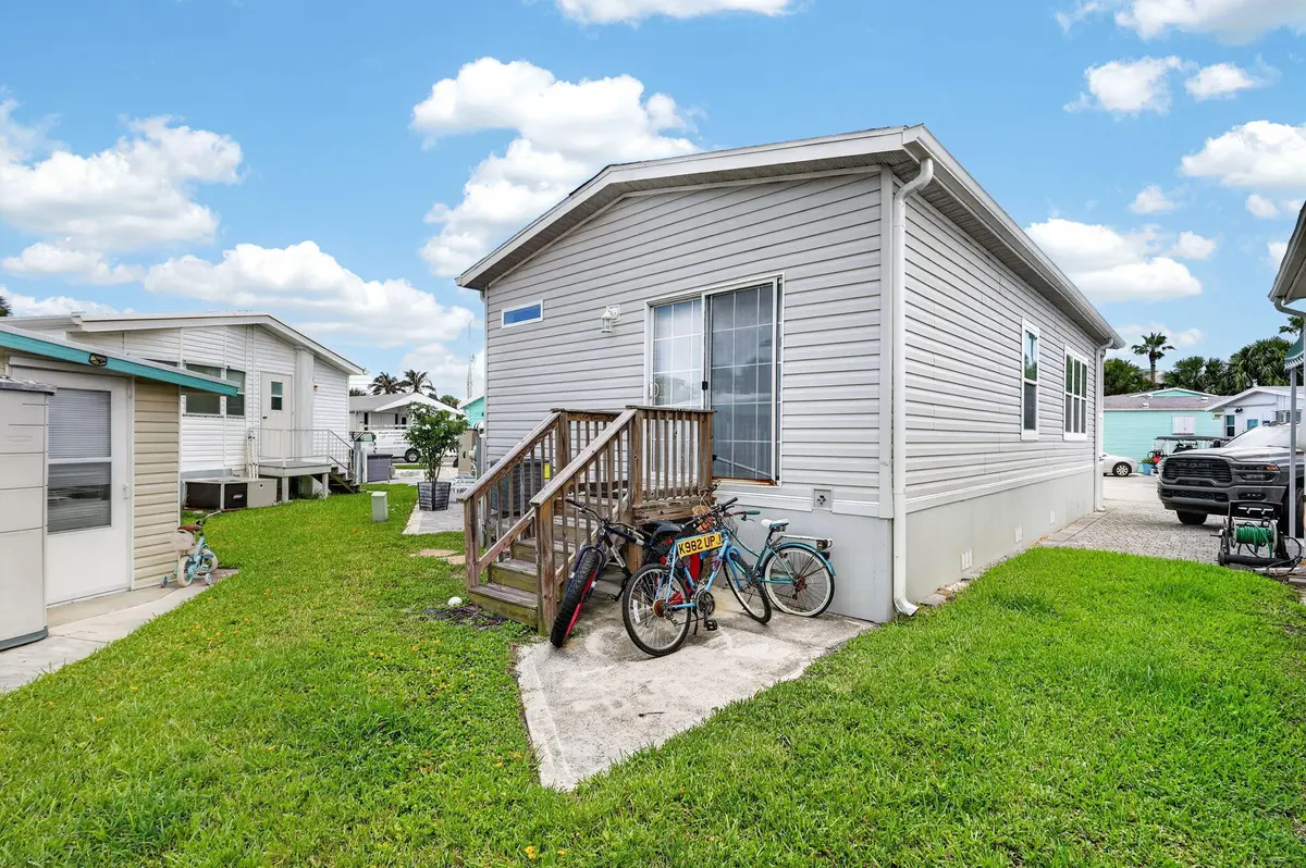 27-web-or-mls-7R7A0416 at 2149 Nettles Boulevard, Jensen Beach