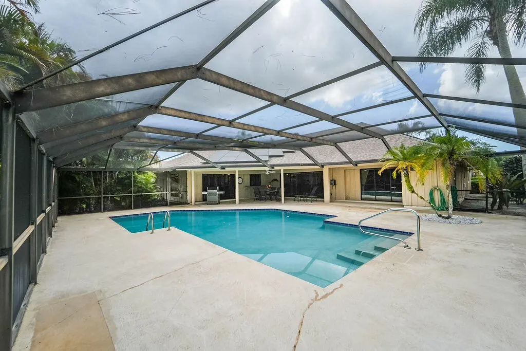 Pool at 6499 Brandon Street, Palm Beach Gardens