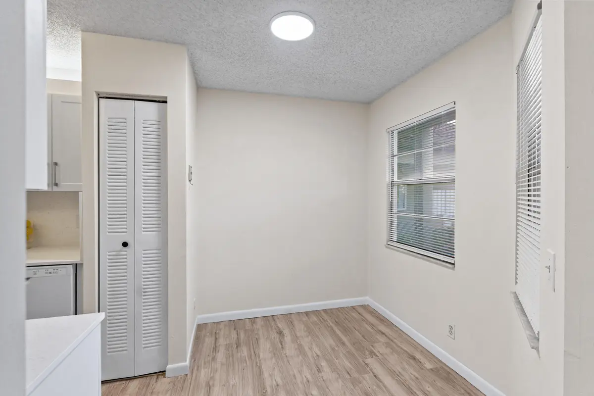 Breakfast nook at 1251 SW 125th Avenue 105t, Pembroke Pines