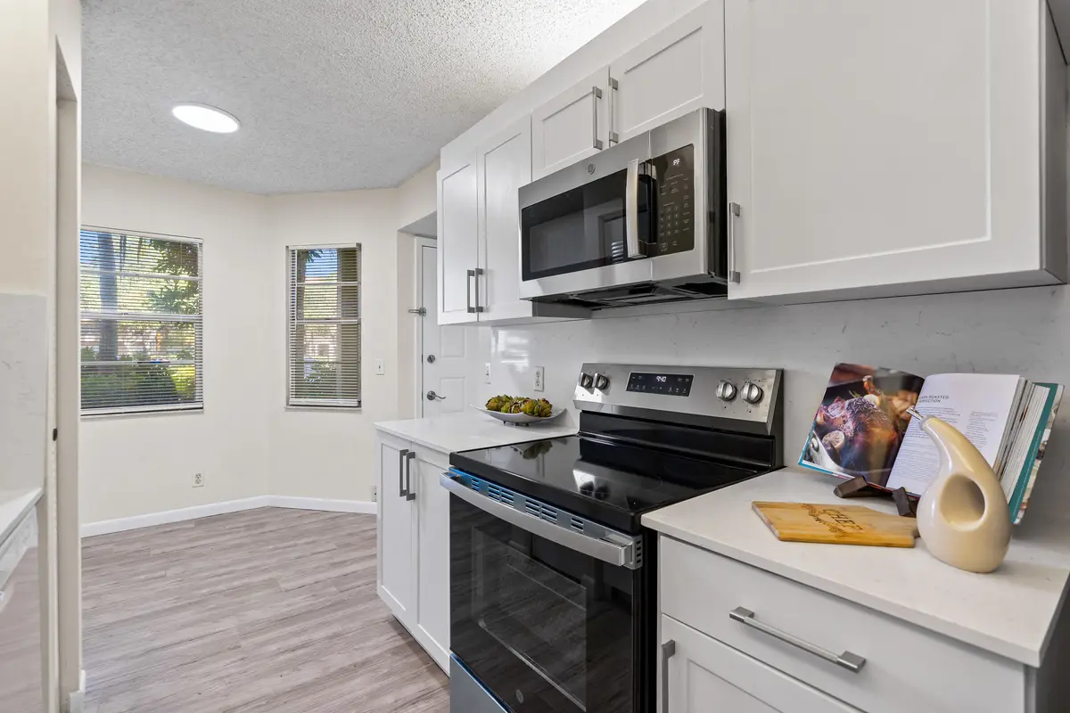 New Kitchen at 1251 SW 125th Avenue 105t, Pembroke Pines