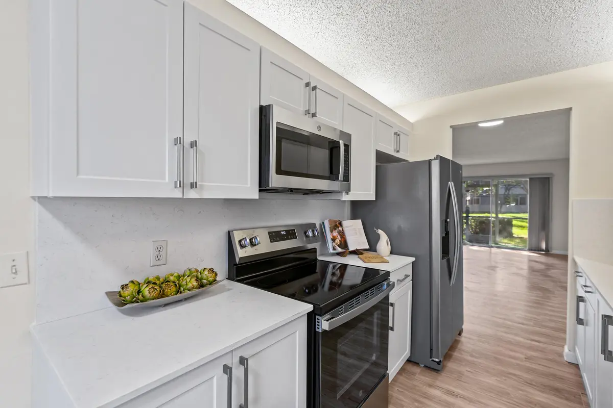 New Kitchen at 1251 SW 125th Avenue 105t, Pembroke Pines