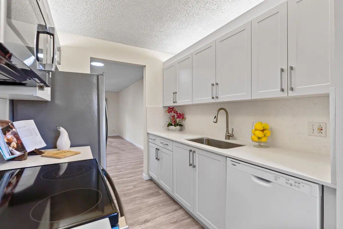 New Kitchen at 1251 SW 125th Avenue 105t, Pembroke Pines